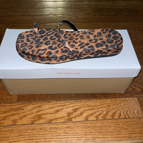 Jessica Simpson Malha Natural Leopard Print Faux Suede Casual Sandals Women’s 5 - Picture 5 of 10